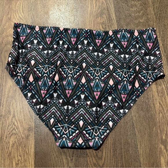 Bobbie Brooks Ladies Swim Multi Color Bikini Bottoms Plus Size 2X NWOT - Picture 4 of 7